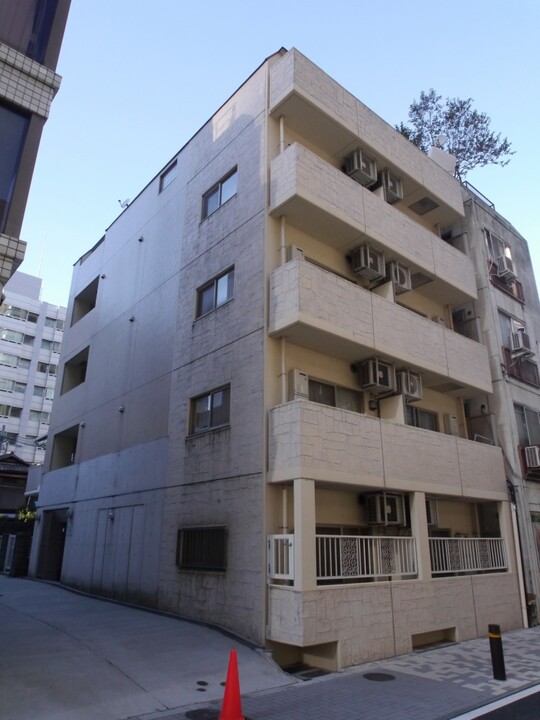 メディウス虎ノ門の外観写真 - 港区虎ノ門3丁目16番6号