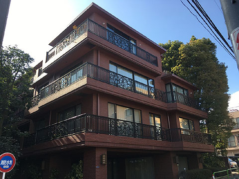 ドムス南麻布西館の外観写真 - 港区南麻布3丁目9番14号