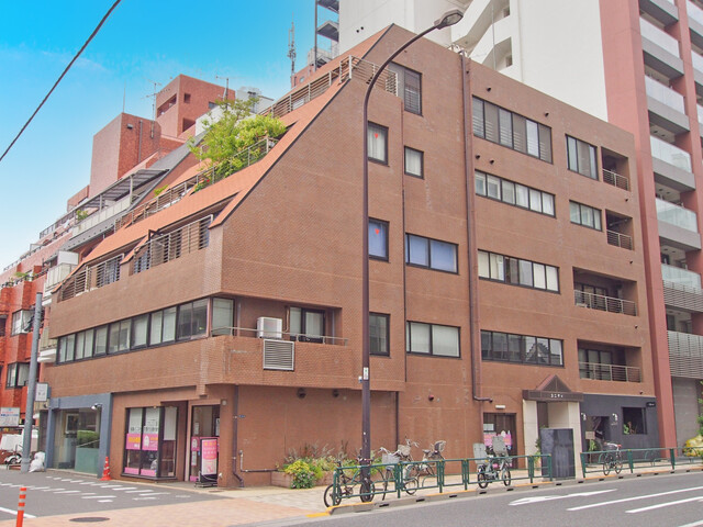 ユニティの外観写真 - 港区南青山6丁目12番10号