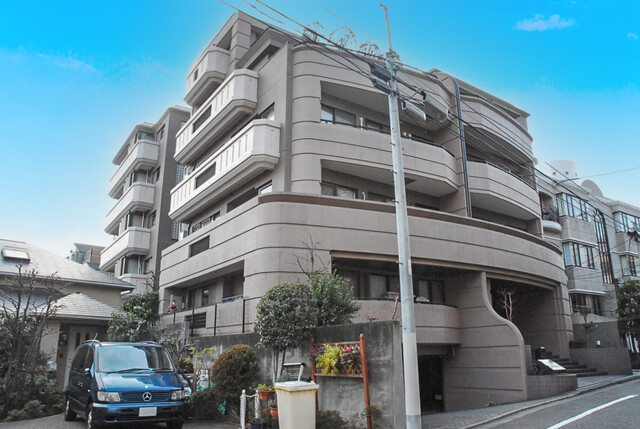 朝日エンブレム等々力の外観写真 - 世田谷区等々力6丁目32番13号
