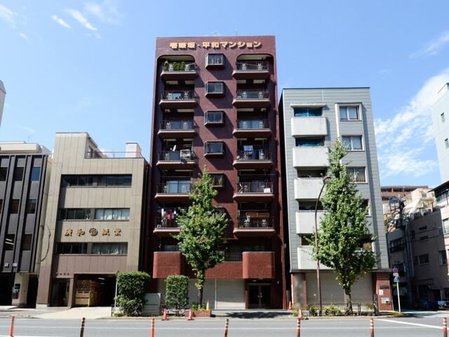 壱岐坂平和マンションの外観写真 - 文京区本郷2丁目17番1号