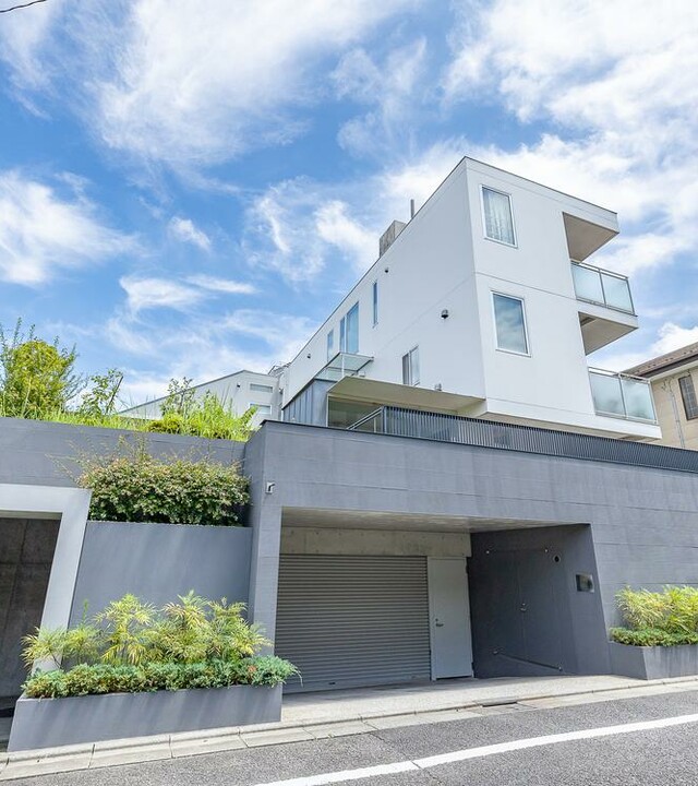 ヒルハウスの外観写真 - 世田谷区瀬田1丁目16番10号