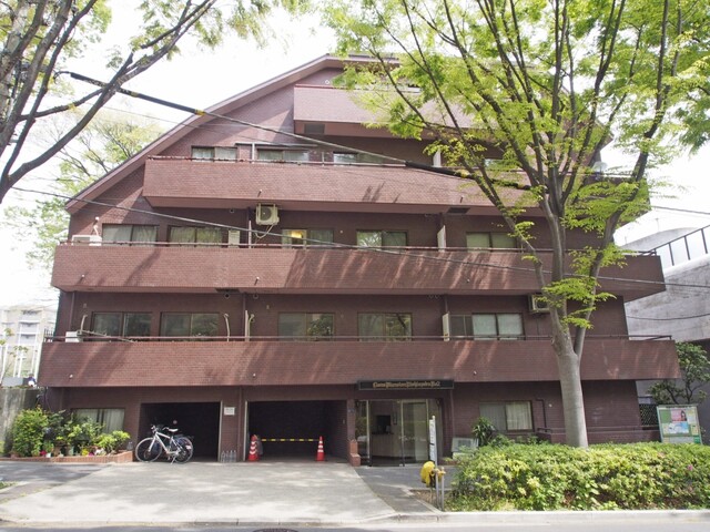 ライオンズマンション西麻布第2の外観写真 - 港区西麻布4丁目7番11号