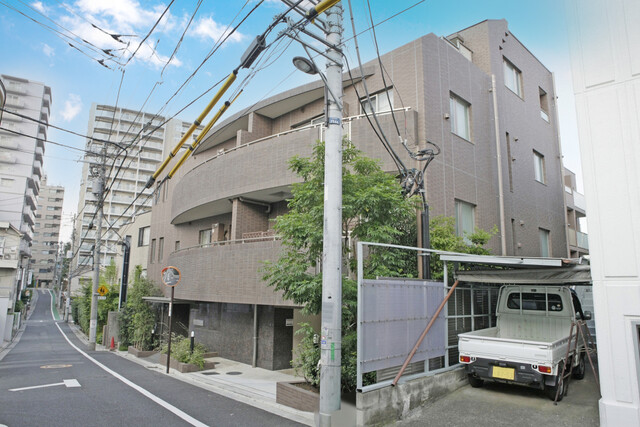 リビオ文京本駒込の外観写真 - 文京区本駒込1丁目21番8号