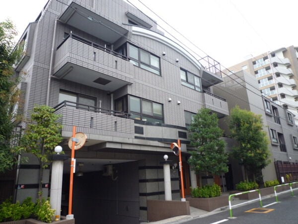 エルザセンティア六義園 外観（2025年撮影）