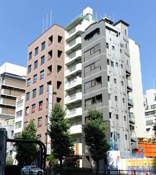 ハイヴ本郷のエントランス・共用部