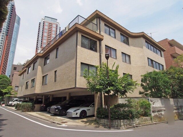 ロイヤル麻布ガーデンの外観写真 - 港区元麻布3丁目8番45号