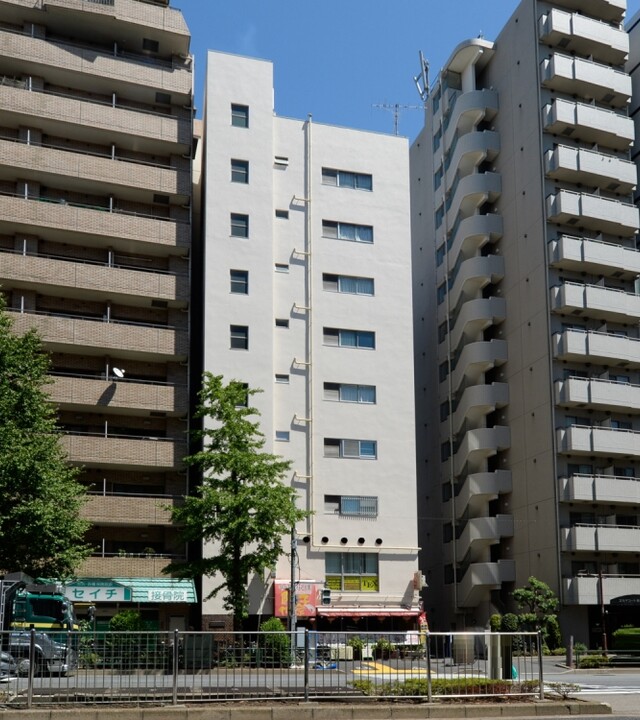 同栄マンションのエントランス・共用部