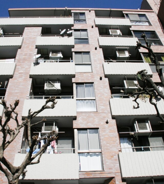 日興パレス外苑のエントランス・共用部