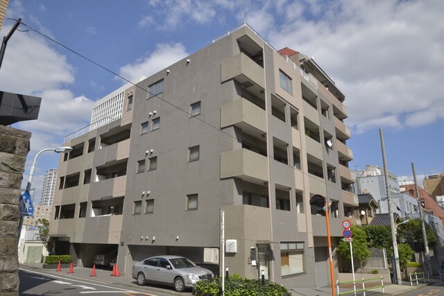 三田ホウレーンの外観写真 - 港区三田2丁目7番28号