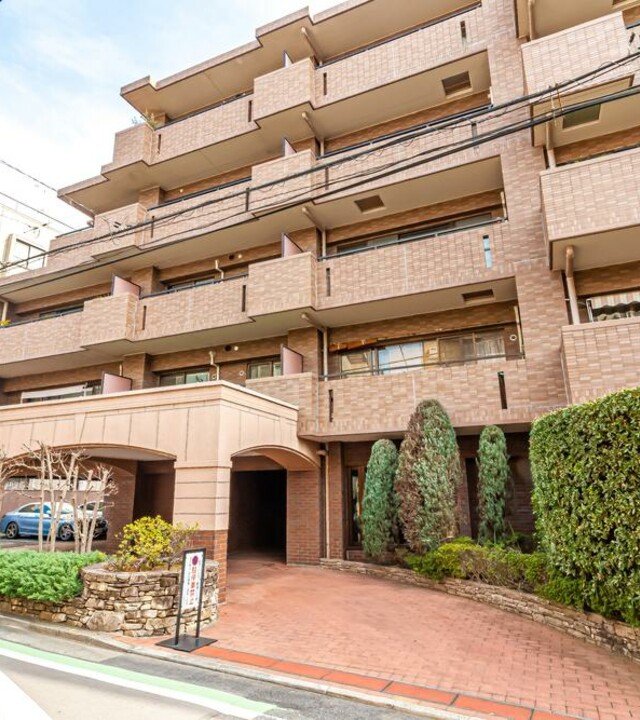 アールヴェール代々木の外観写真 - 渋谷区代々木2丁目33番4号