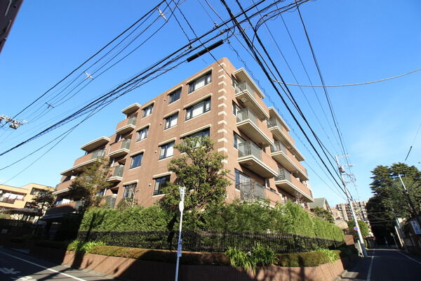 深沢パークサイドヒルズの外観写真 - 世田谷区深沢2丁目6番6号