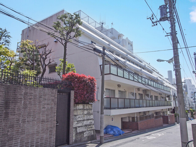 カーサ神宮前の外観写真 - 渋谷区神宮前2丁目30番26号