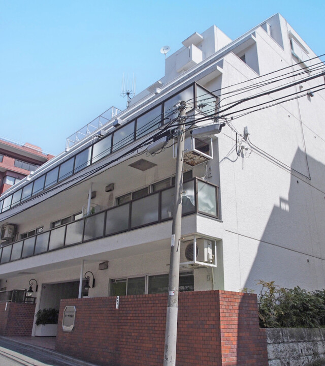 カーサ神宮前のエントランス・共用部