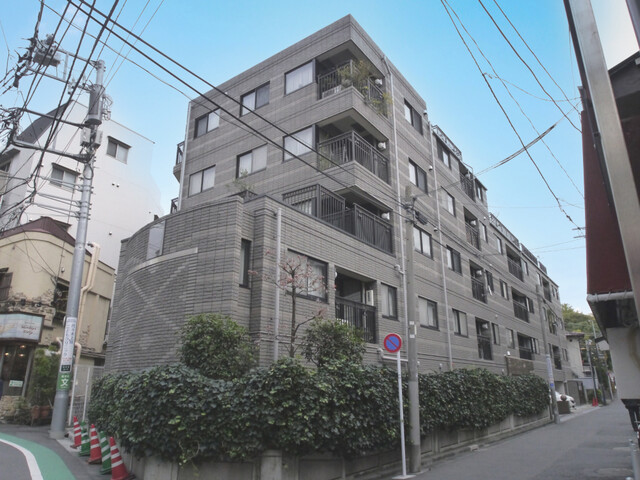 トゥールロワイヤル参宮橋の外観写真 - 渋谷区代々木4丁目7番3号