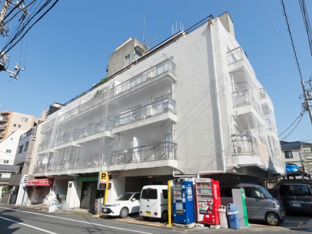 コーポ高木の外観写真 - 文京区本駒込5丁目33番1号