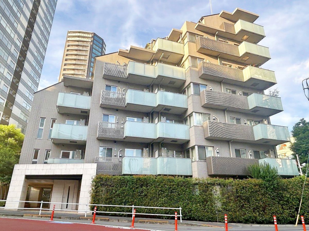 オープンレジデンシア六本木美術館前のエントランス・共用部