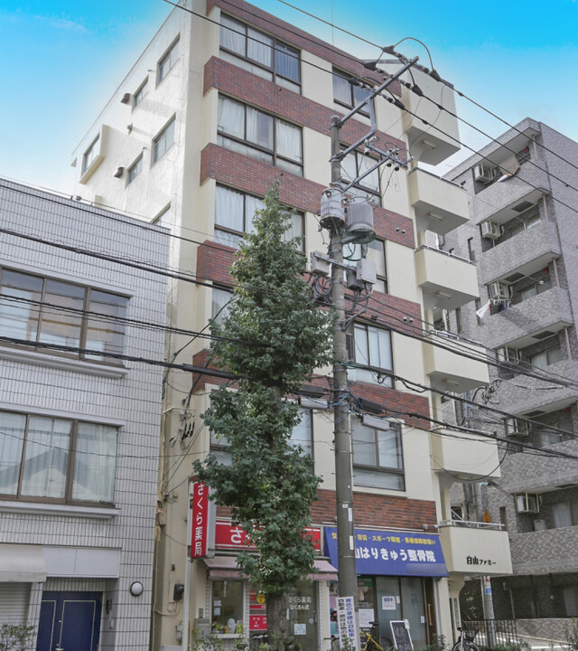 白山ファミーマンションのエントランス・共用部