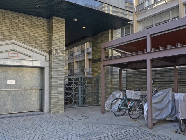 クイーンズパレス三番町（フロレゾン三番町 旧三番町第一マンションズ）