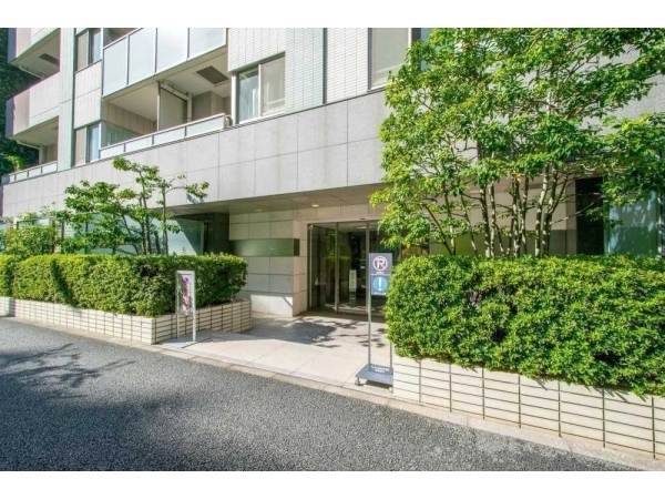 フォルム四谷外苑東