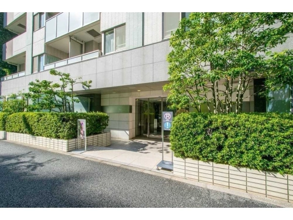 フォルム四谷外苑東