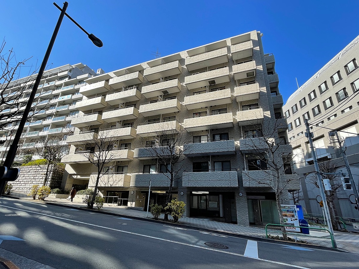 朝日三番町プラザ