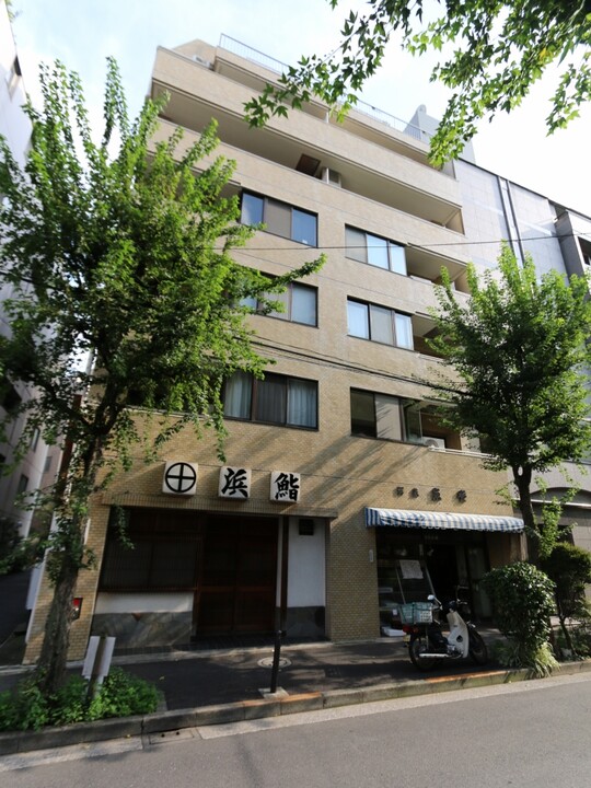 ユニロイヤル一番町の外観写真 - 千代田区一番町5番1号