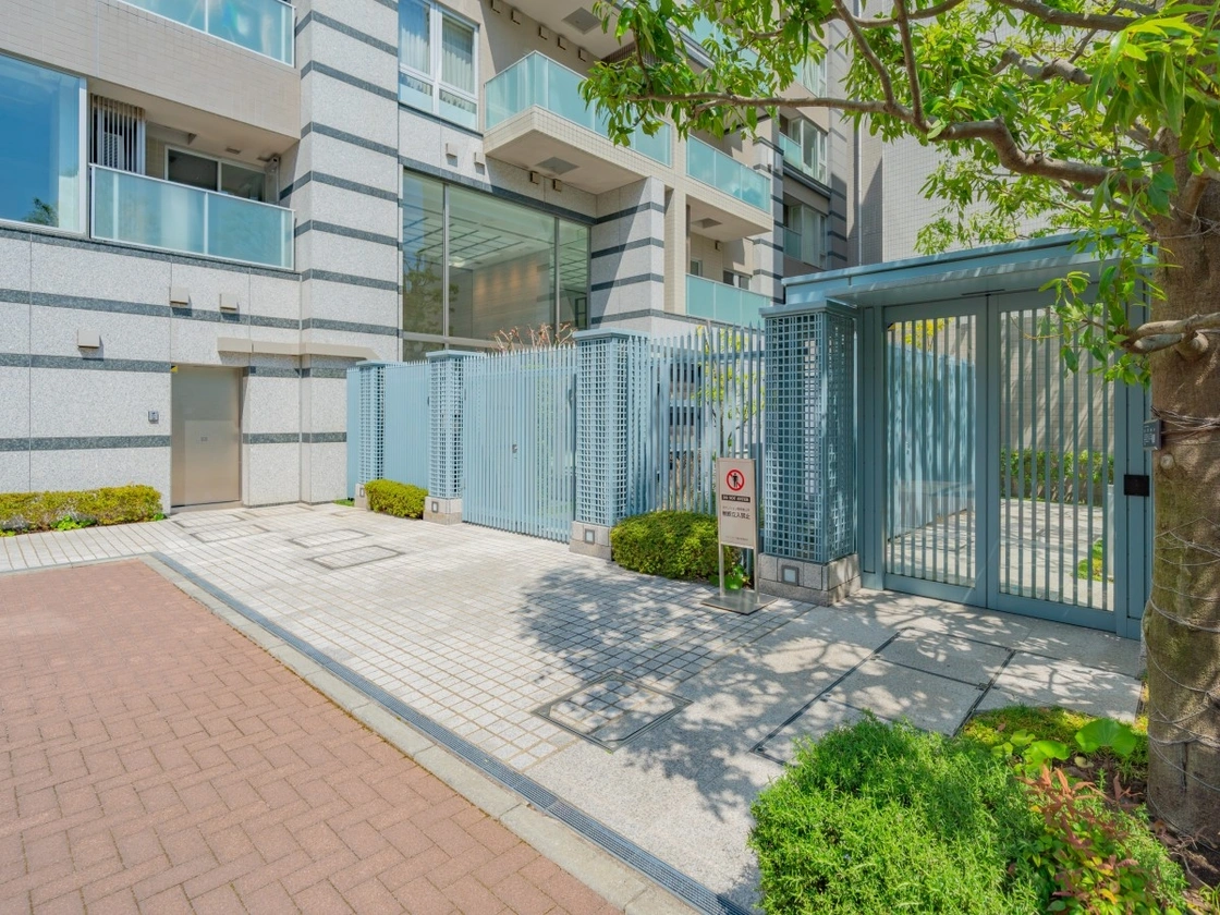 プレミスト六番町