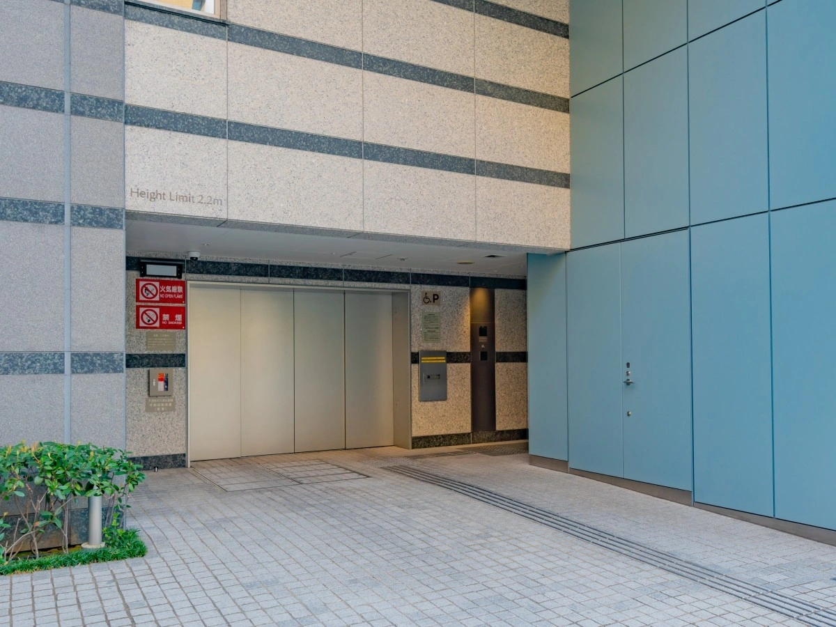 プレミスト六番町